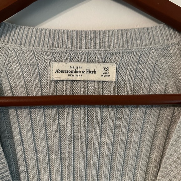 Abercrombie and Fitch - Picture 4 of 4